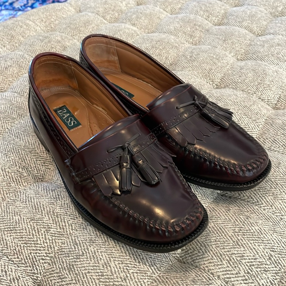 Bass Nelson burgundy tassel loafers size 10.5 D